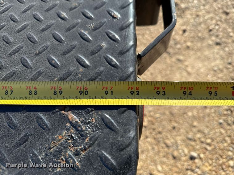 image for item DO7675 2011 Ford F450 Super Duty Crew Cab flatbed truck