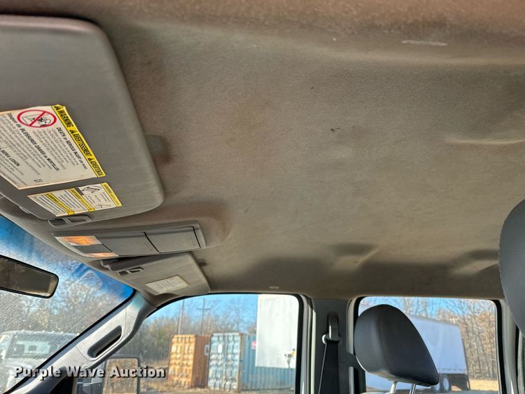 image for item DO7675 2011 Ford F450 Super Duty Crew Cab flatbed truck