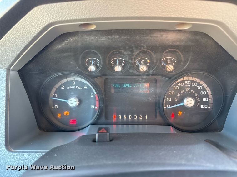 image for item DO7675 2011 Ford F450 Super Duty Crew Cab flatbed truck