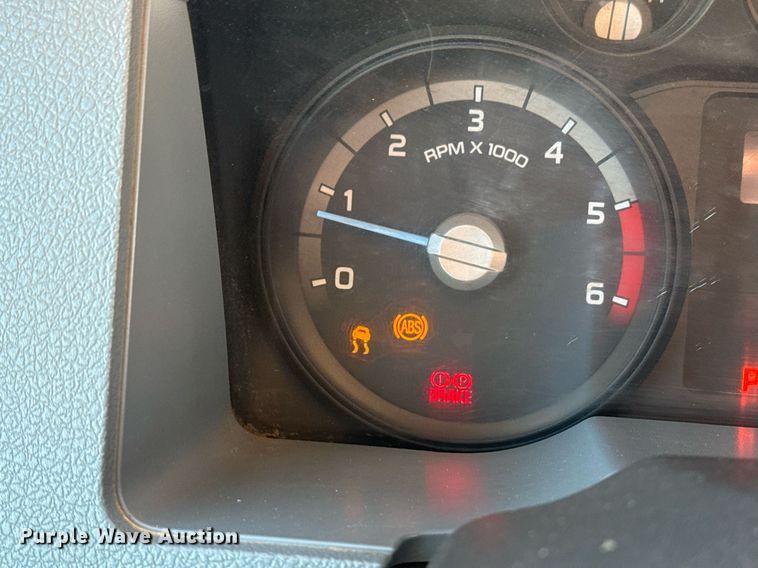 image for item DO7675 2011 Ford F450 Super Duty Crew Cab flatbed truck