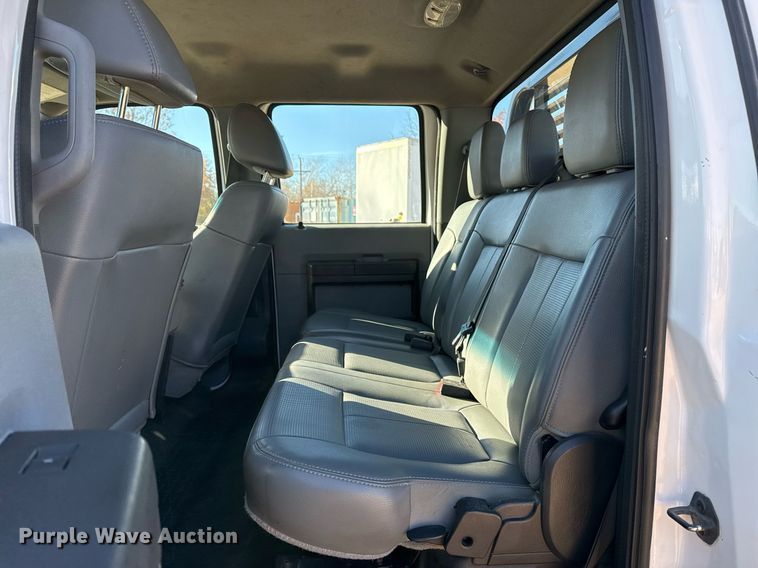 image for item DO7675 2011 Ford F450 Super Duty Crew Cab flatbed truck