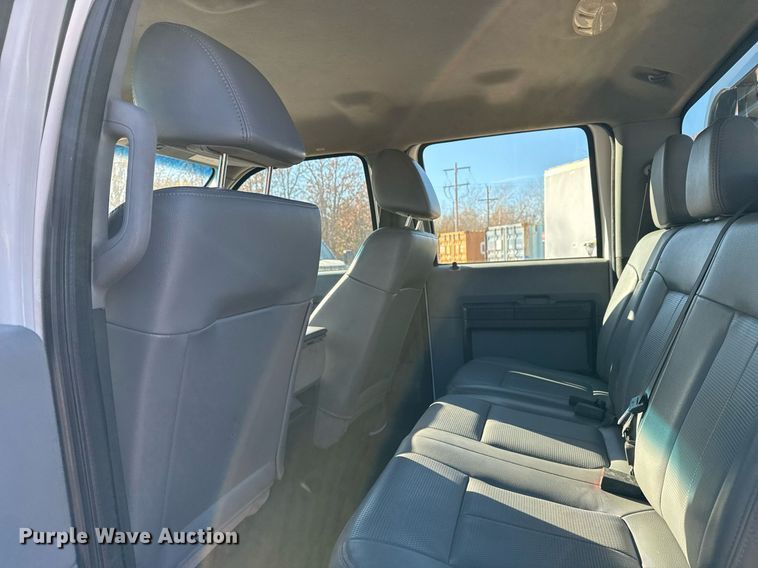 image for item DO7675 2011 Ford F450 Super Duty Crew Cab flatbed truck