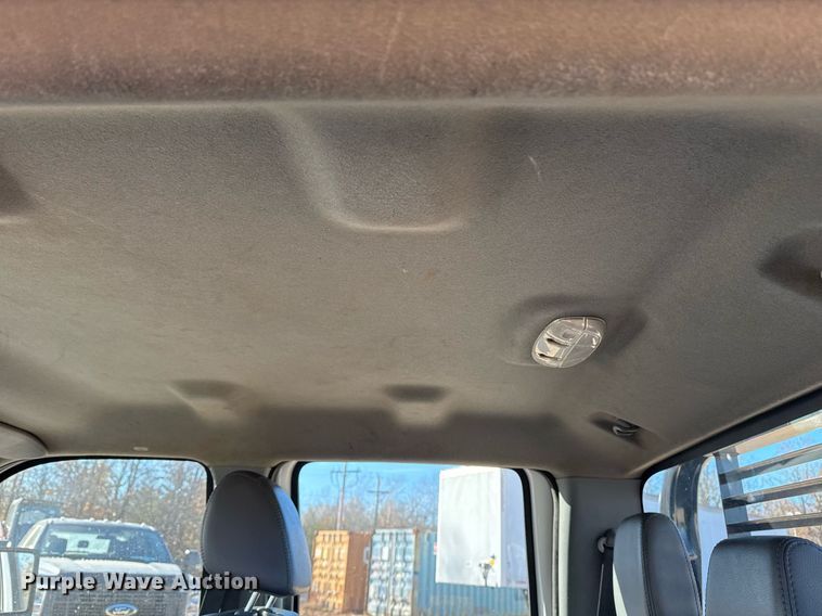 image for item DO7675 2011 Ford F450 Super Duty Crew Cab flatbed truck