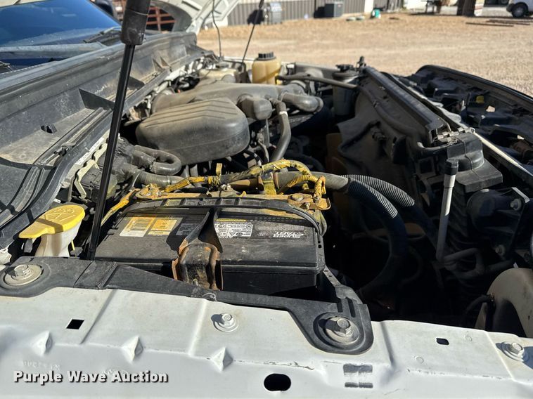 image for item DO7675 2011 Ford F450 Super Duty Crew Cab flatbed truck