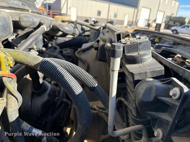 image for item DO7675 2011 Ford F450 Super Duty Crew Cab flatbed truck