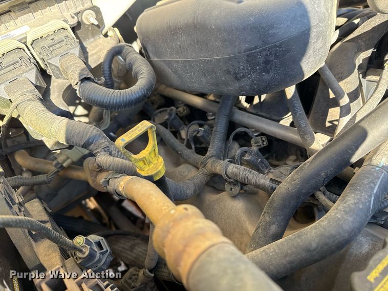 image for item DO7675 2011 Ford F450 Super Duty Crew Cab flatbed truck