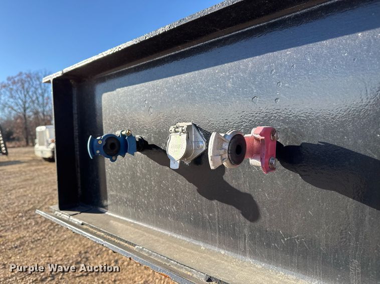 image for item DO7678 1994 Interstate Trailers Inc equipment trailer