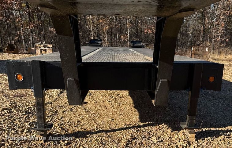 image for item DO7678 1994 Interstate Trailers Inc equipment trailer