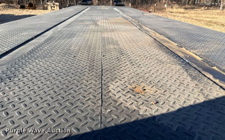 image for item DO7678 1994 Interstate Trailers Inc equipment trailer