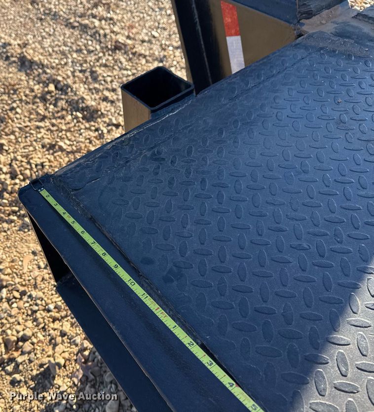 image for item DO7678 1994 Interstate Trailers Inc equipment trailer