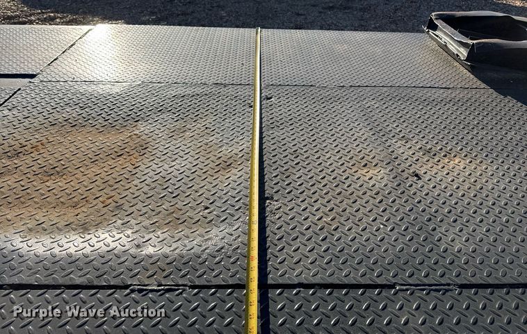 image for item DO7678 1994 Interstate Trailers Inc equipment trailer