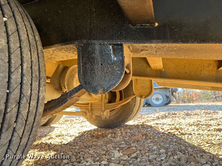 image for item DO7678 1994 Interstate Trailers Inc equipment trailer