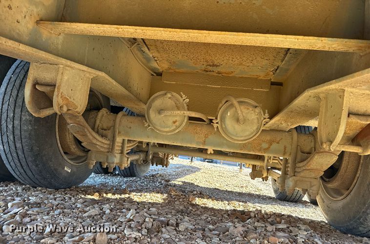 image for item DO7678 1994 Interstate Trailers Inc equipment trailer