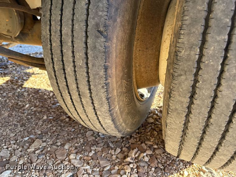 image for item DO7678 1994 Interstate Trailers Inc equipment trailer