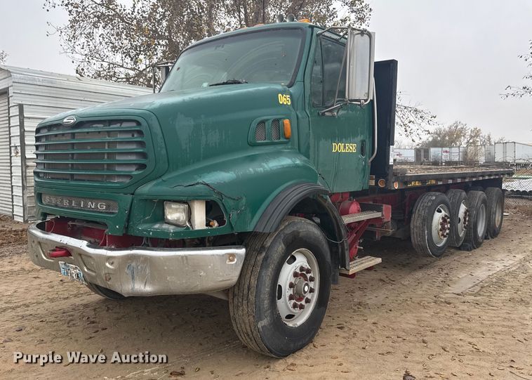 image for item DO7681 2002 Sterling LT9500 flatbed truck