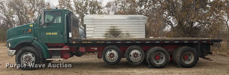 image for item DO7681 2002 Sterling LT9500 flatbed truck