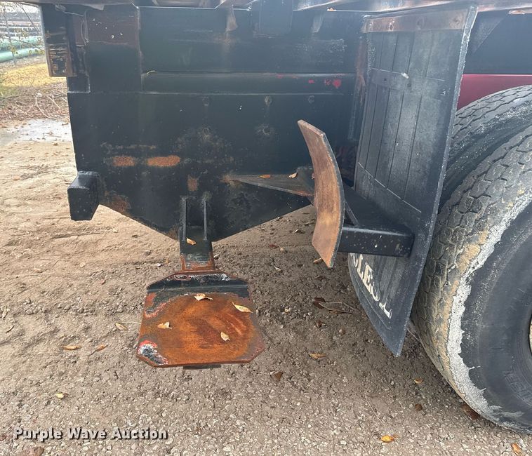 image for item DO7681 2002 Sterling LT9500 flatbed truck