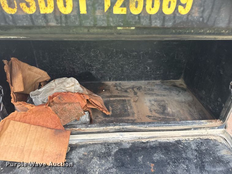 image for item DO7681 2002 Sterling LT9500 flatbed truck