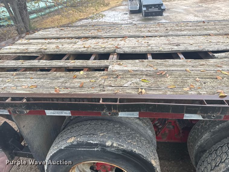 image for item DO7681 2002 Sterling LT9500 flatbed truck