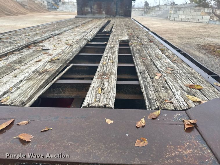 image for item DO7681 2002 Sterling LT9500 flatbed truck