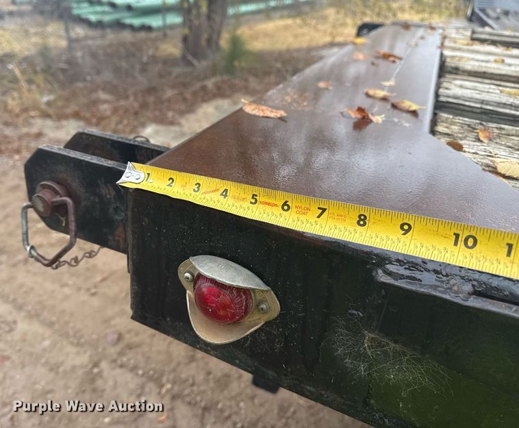 image for item DO7681 2002 Sterling LT9500 flatbed truck