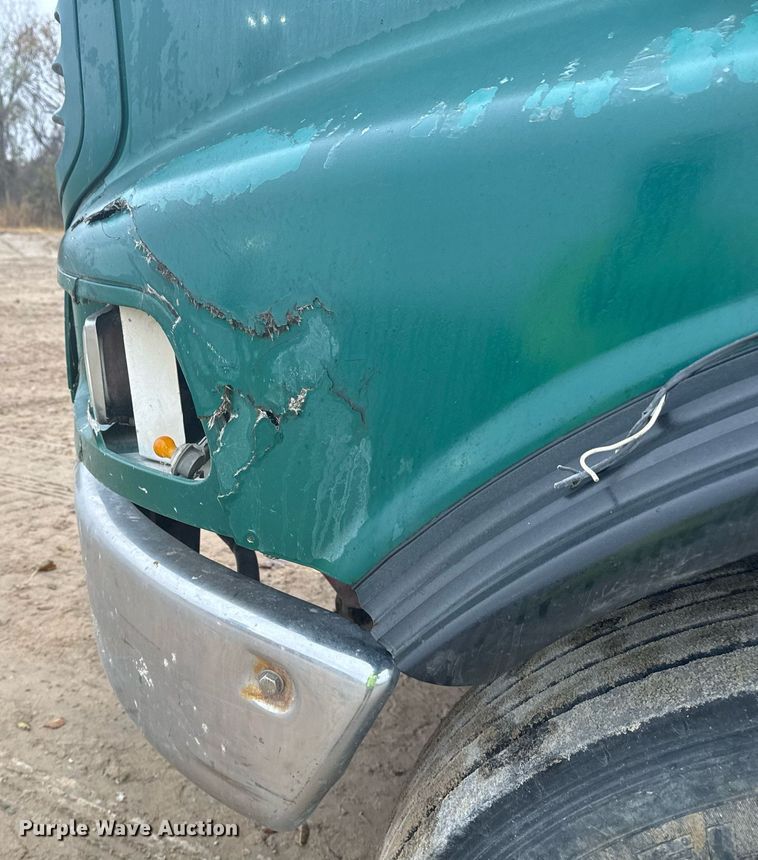 image for item DO7681 2002 Sterling LT9500 flatbed truck