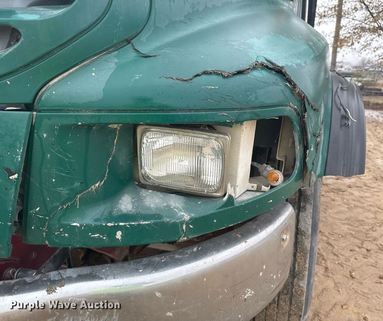 image for item DO7681 2002 Sterling LT9500 flatbed truck