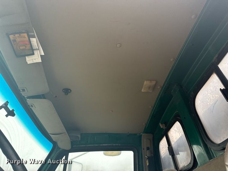 image for item DO7681 2002 Sterling LT9500 flatbed truck