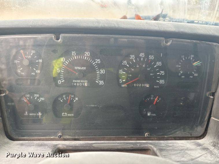 image for item DO7681 2002 Sterling LT9500 flatbed truck