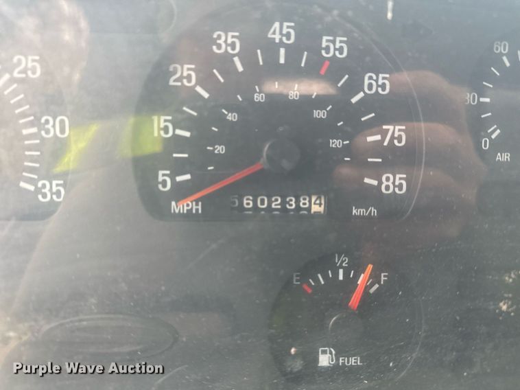 image for item DO7681 2002 Sterling LT9500 flatbed truck