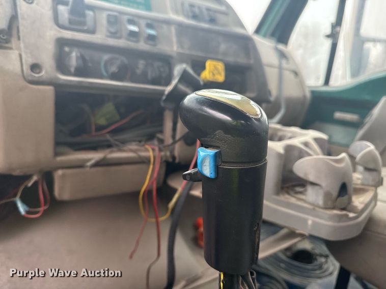 image for item DO7681 2002 Sterling LT9500 flatbed truck