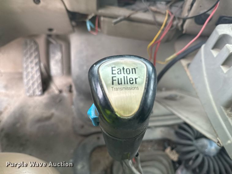 image for item DO7681 2002 Sterling LT9500 flatbed truck