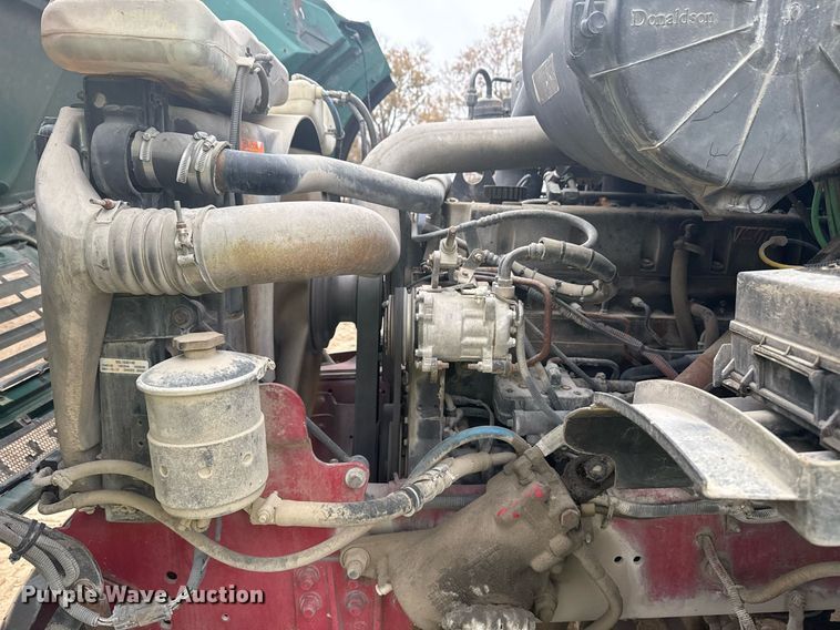 image for item DO7681 2002 Sterling LT9500 flatbed truck