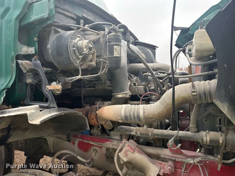 image for item DO7681 2002 Sterling LT9500 flatbed truck