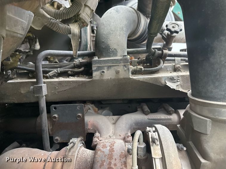 image for item DO7681 2002 Sterling LT9500 flatbed truck