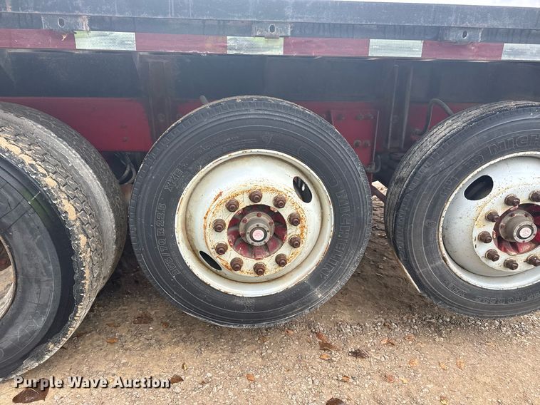 image for item DO7681 2002 Sterling LT9500 flatbed truck