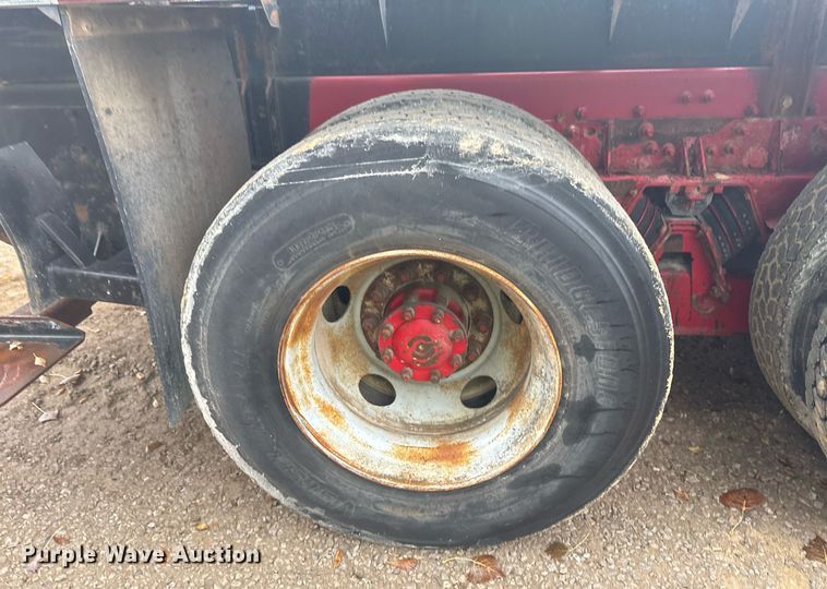 image for item DO7681 2002 Sterling LT9500 flatbed truck