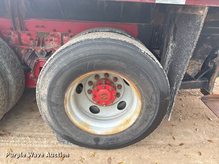 image for item DO7681 2002 Sterling LT9500 flatbed truck