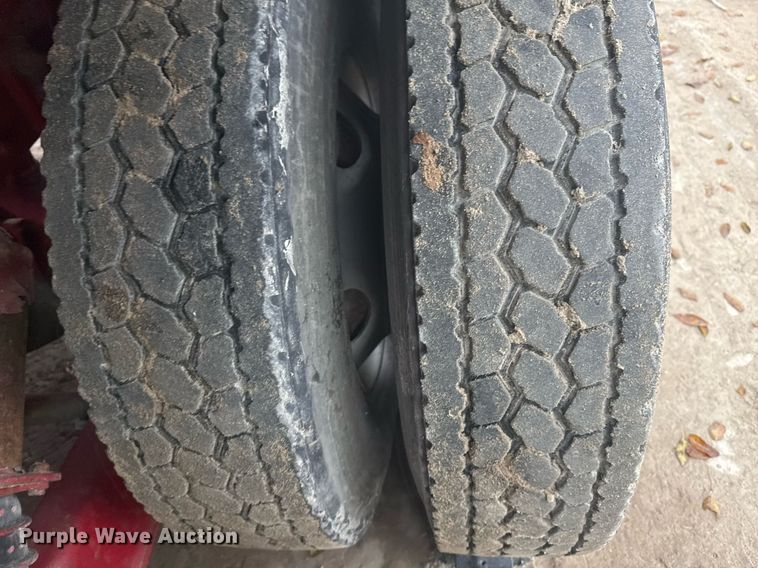 image for item DO7681 2002 Sterling LT9500 flatbed truck