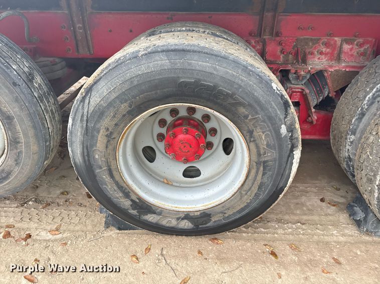 image for item DO7681 2002 Sterling LT9500 flatbed truck