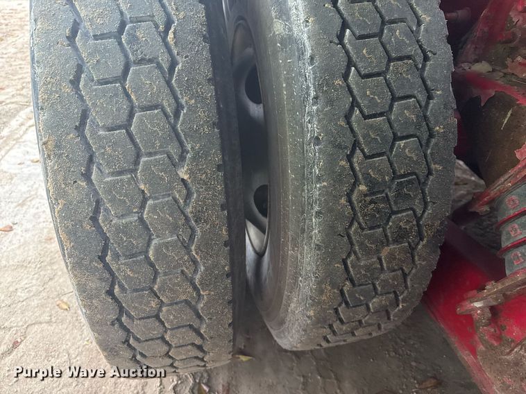 image for item DO7681 2002 Sterling LT9500 flatbed truck