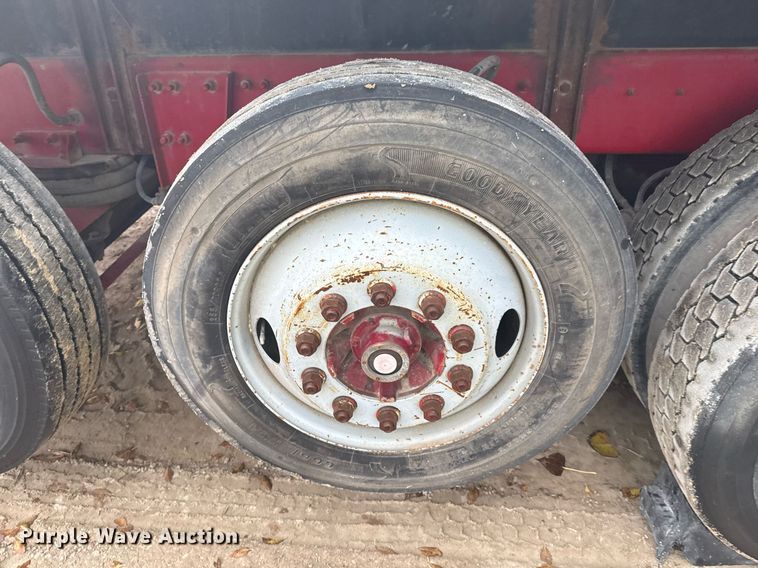 image for item DO7681 2002 Sterling LT9500 flatbed truck