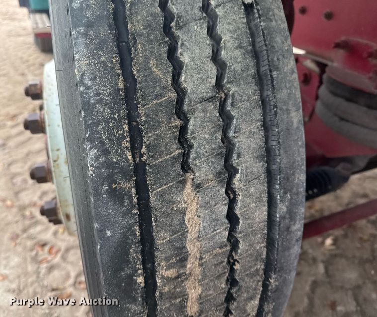 image for item DO7681 2002 Sterling LT9500 flatbed truck