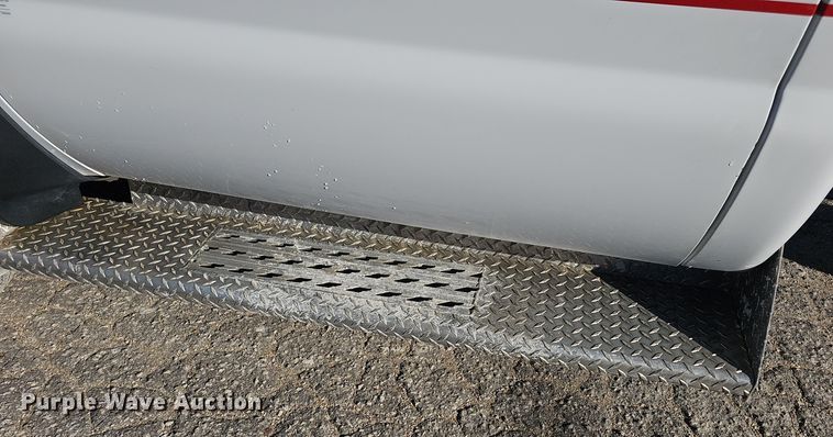 image for item DO7719 2009 Ford F450 Super Duty XLT truck cab and chassis