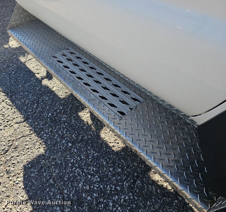 image for item DO7719 2009 Ford F450 Super Duty XLT truck cab and chassis