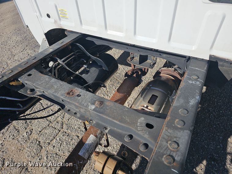 image for item DO7719 2009 Ford F450 Super Duty XLT truck cab and chassis