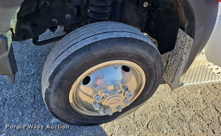 image for item DO7719 2009 Ford F450 Super Duty XLT truck cab and chassis