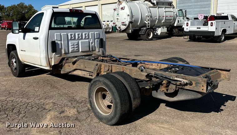 image for item DP5981 2016 Chevrolet Silverado 3500HD pickup truck cab and chassis
