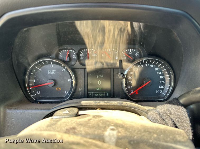 image for item DP5981 2016 Chevrolet Silverado 3500HD pickup truck cab and chassis