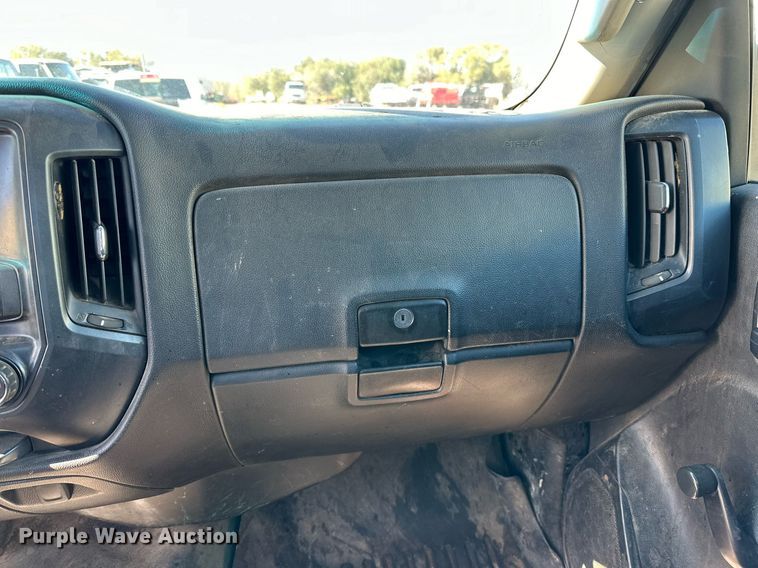 image for item DP5981 2016 Chevrolet Silverado 3500HD pickup truck cab and chassis